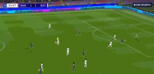 1729720777158022194.gif 2-1莱万.gif